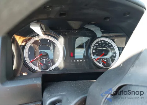 2022 Ram 1500 Classic Tradesman 4X4 5'7 Box из США, поврежденный, VIN 3C6RR7KT2NG276039